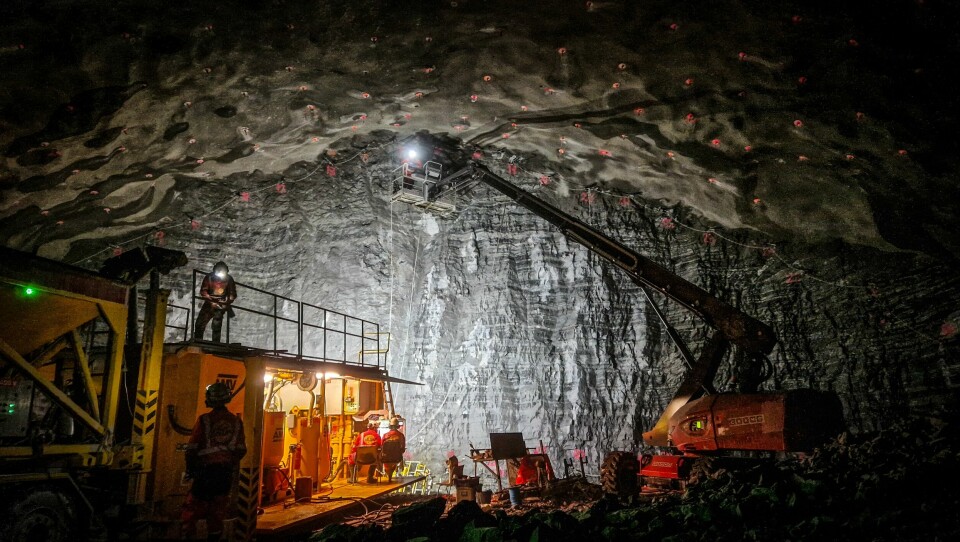 Et annet av Nye Veier pågående motorveiprosjekter er E18 Rugtvedt – Langangen. Prosjektet omfatter både bruer og tunneler. Bildet viser tunneldrivingen langt inn i fjellet i Skjelsvikdalen i Porsgrunn. Et annet av Nye Veier pågående motorveiprosjekter er E18 Rugtvedt – Langangen. Prosjektet omfatter både bruer og tunneler. Bildet viser tunneldrivingen langt inn i fjellet i Skjelsvikdalen i Porsgrunn.