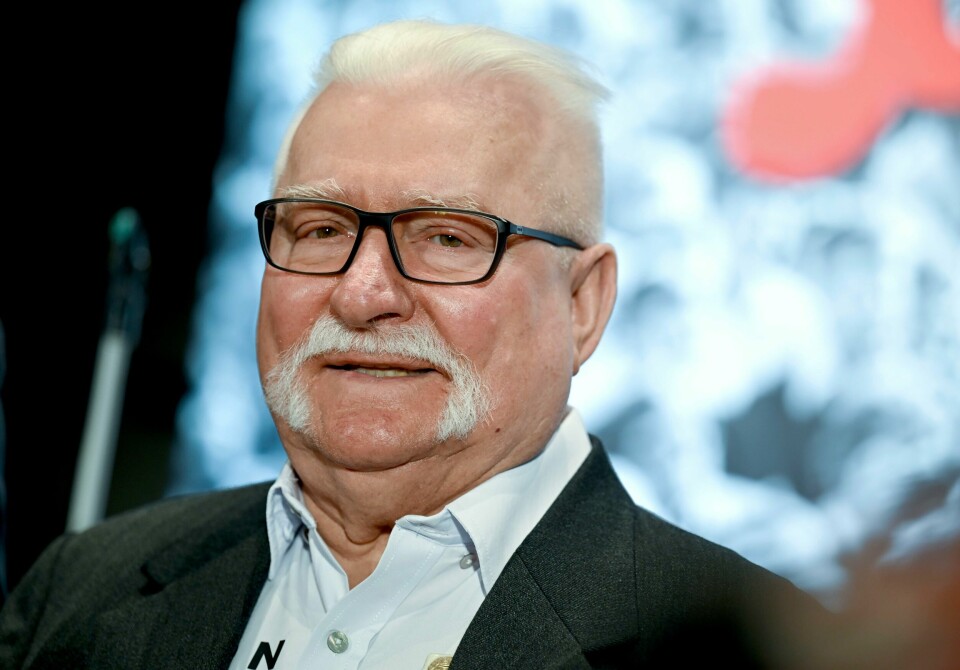 Polens tidligere president og fredsprisvinner Lech Walesa (80) er innlagt på sykehus. Han er koronasmittet. Polens tidligere president og fredsprisvinner Lech Walesa (80) er innlagt på sykehus. Han er koronasmittet. Foto: Britta Pedersen / AP / NTB