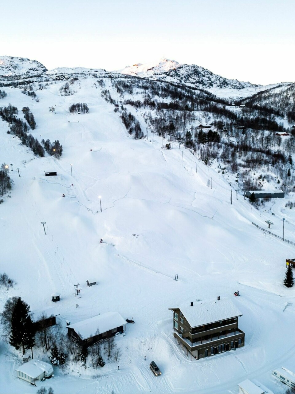 Det er mye snø i Sauda. Det er mye snø i Sauda.