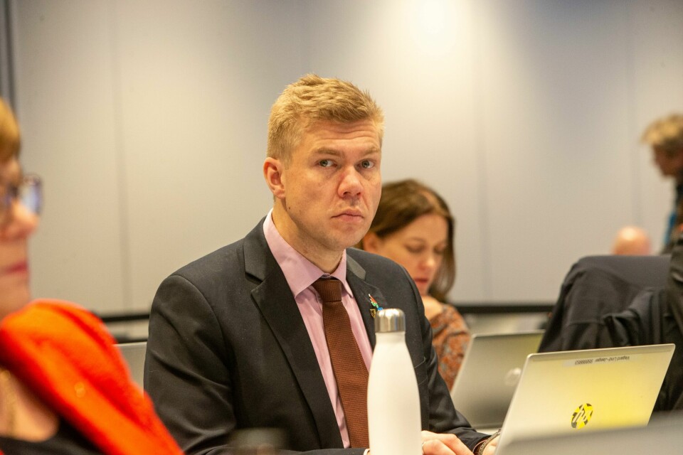 Fylkestingsrepresentant Vegard Johan Lind-Jæger (SV) reagerer sterkt på fylkestingets vedtak. Fylekstingsrepresentant Vegard Johan Lind-Jæger
