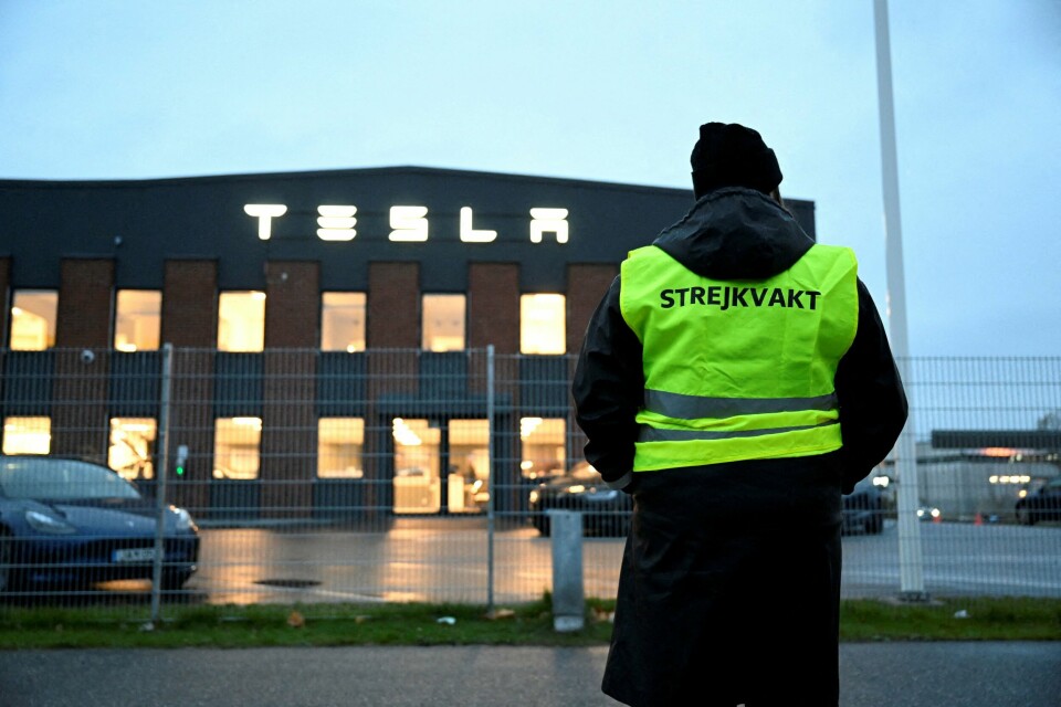 Svenske Tesla-arbeidere har vært i streik siden oktober. Nå har streiken spredt seg til nabolandene.