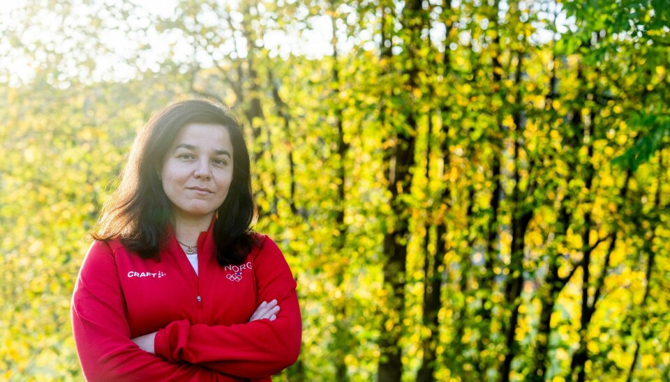 Idrettspresident Zaineb Al-Samarai er en av svært få med minoritetsbakgrunn med tillitsverv i norsk idrett. Idrettspresident Zaineb Al-Samarai sier det er krevende at store idrettsarrangementer legges til land med dokumenterte brudd på menneskerettighetene. Foto: Javad Parsa / NTB