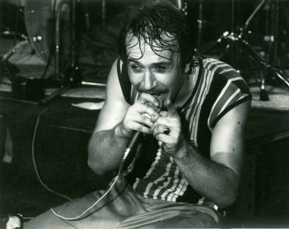 Frode Rønli i klassisk positur i 1984. Knapt noe har endret Stavanger så mye som Stavangerensemblets «Ta ein kjangs!», skriver Jan Inge Reilstad, som er aktuell med bok om det legendariske albumet. Frode Rønli i klassisk positur i 1984. Knapt noe har endret Stavanger så mye som Stavangerensemblets «Ta ein kjangs!», skriver Jan Inge Reilstad, som er aktuell med bok om det legendariske albumet.