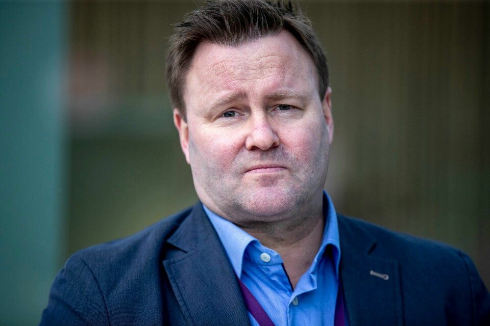 Assisterende helsedirektør Espen Rostrup Nakstad sier vi må forberede oss på en «dobbelt-epidemi». Assisterende helsedirektør Espen Rostrup Nakstad sier vi må forberede oss på en «dobbelt-epidemi».