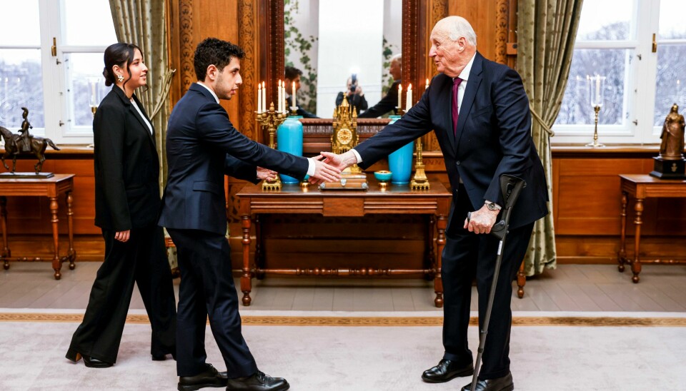 Kong Harald mottar barna til årets vinner av Nobels fredspris 2023, Narges Mohammadi fra Iran, Ali og Kiana Rahmani, i audiens på Slottet før utdelingen av Nobels fredspris for 2023. Kong Harald mottar barna til årets vinner av Nobels fredspris 2023, Narges Mohammadi fra Iran, Ali og Kiana Rahmani, i audiens på Slottet før utdelingen av Nobels fredspris for 2023. Foto: Hanna Johre / NTB