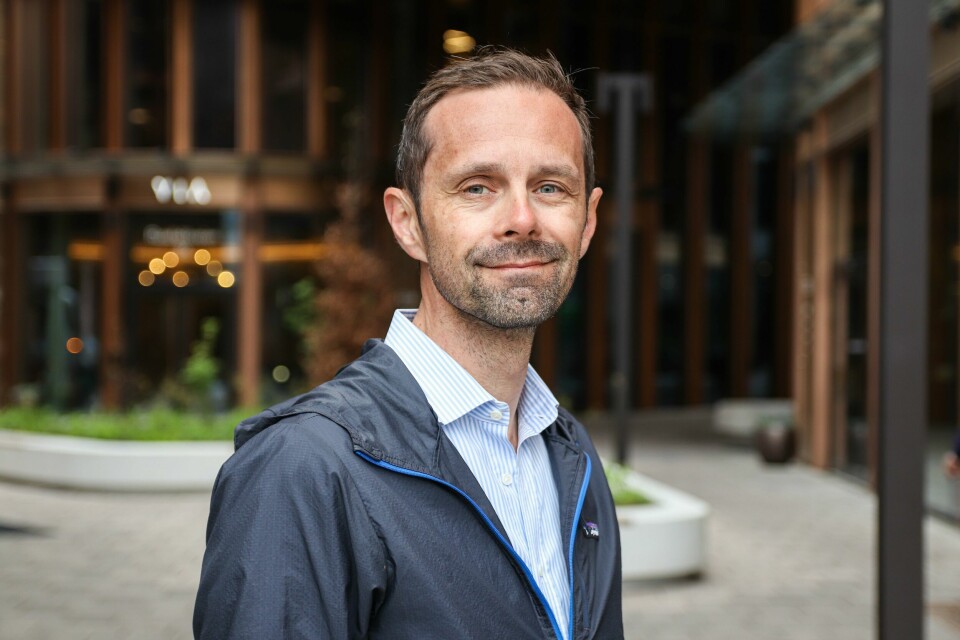 – Å bruke ombruksplattformen som ansatt, enten for å gi bort eller skaffe møbler eller inventar, skal være gratis, sier finansbyråd Hallstein Bjercke (V) i Oslo kommune. Han har store forventninger til hva som kan oppnås med ombruksplattformen. – Å bruke ombruksplattformen som ansatt, enten for å gi bort eller skaffe møbler eller inventar, skal være gratis, sier finansbyråd Hallstein Bjercke (V) i Oslo kommune. Han har store forventninger til hva som kan oppnås med ombruksplattformen.