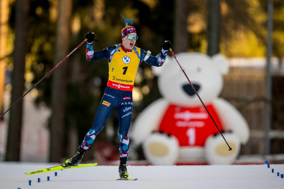 Johannes Thingnes Bø avgjorde på siste skyting og kom først til mål søndag. Johannes Thingnes Bø avgjorde på siste skyting og kom først til mål søndag.