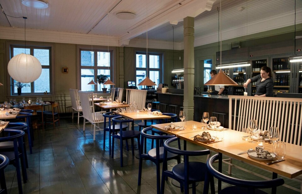 Mangelsgården ligger i et strøk av byen som ikke kan kalles byens beste. Restauranten den rommer derimot, er en god utfordrer til de beste i byen.