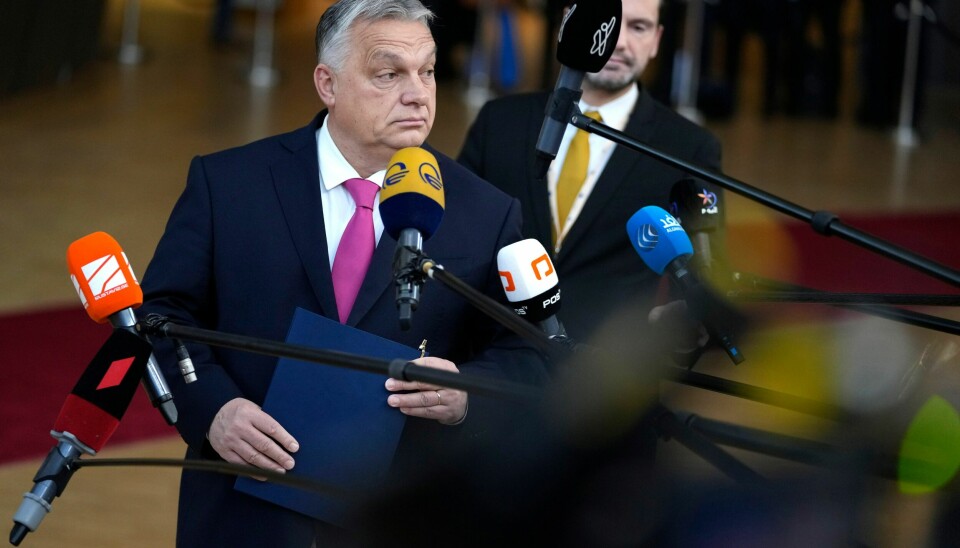 Ungarns omstridte statsminister Viktor Orban. Ungarns statsminister Viktor Orban ga ingen nye signaler da han ankom EU-toppmøtet i Brussel torsdag. Foto: Virginia Mayo / AP / NTB