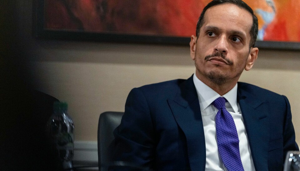 Qatars statsminister Sheikh Mohammed bin Abdulrahman bin Jassim Al-Thani fotografert på en pressekonferanse i Washington nylig. Qatars stats- og utenriksminister Mohammed bin Abdulrahman al-Thani frykter at Israels krigføring i Gaza vil radikalisere en hel generasjon i Midtøsten. Foto: AP / NTB