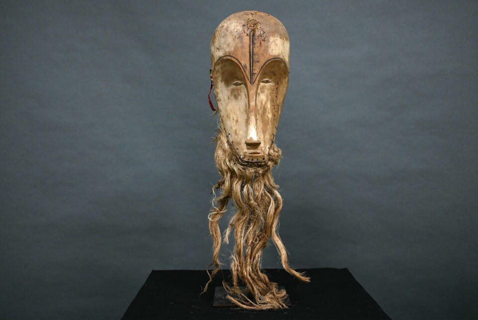 Denne masken kan være enda sjeldnere enn et Leonardo da Vinci-maleri. Bilde av en afrikansk maske laget av tre.