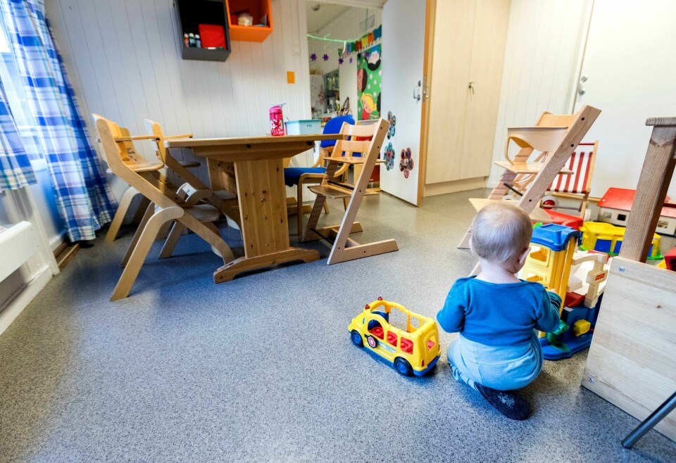 Foreldre med barn i private barnehager er marginalt mer fornøyde enn de med barna i kommunale barnehager, men det er grunn til å tvile på resultatet, mener Odd E. Rambøl. Illustrasjonsbilde fra barnehage