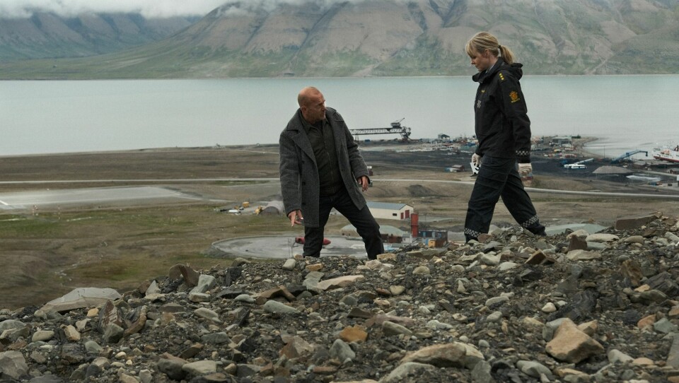 Etterforskeren Max Grosz (Heino Ferch) reiser til Svalbard for å finne nevøen, og får Thea Koren (Ingrid Bolsø Berdal) fra norsk politi som bistand i jakten. «The Seed» er en samproduksjon med blant annet NRK og tyske ARD Degeto. Etterforskeren Max Grosz (Heino Ferch) reiser til Svalbard for å finne nevøen, og får Thea Koren (Ingrid Bolsø Berdal) fra norsk politi som bistand i jakten. «The Seed» er en samproduksjon med blant annet NRK og tyske ARD Degeto.