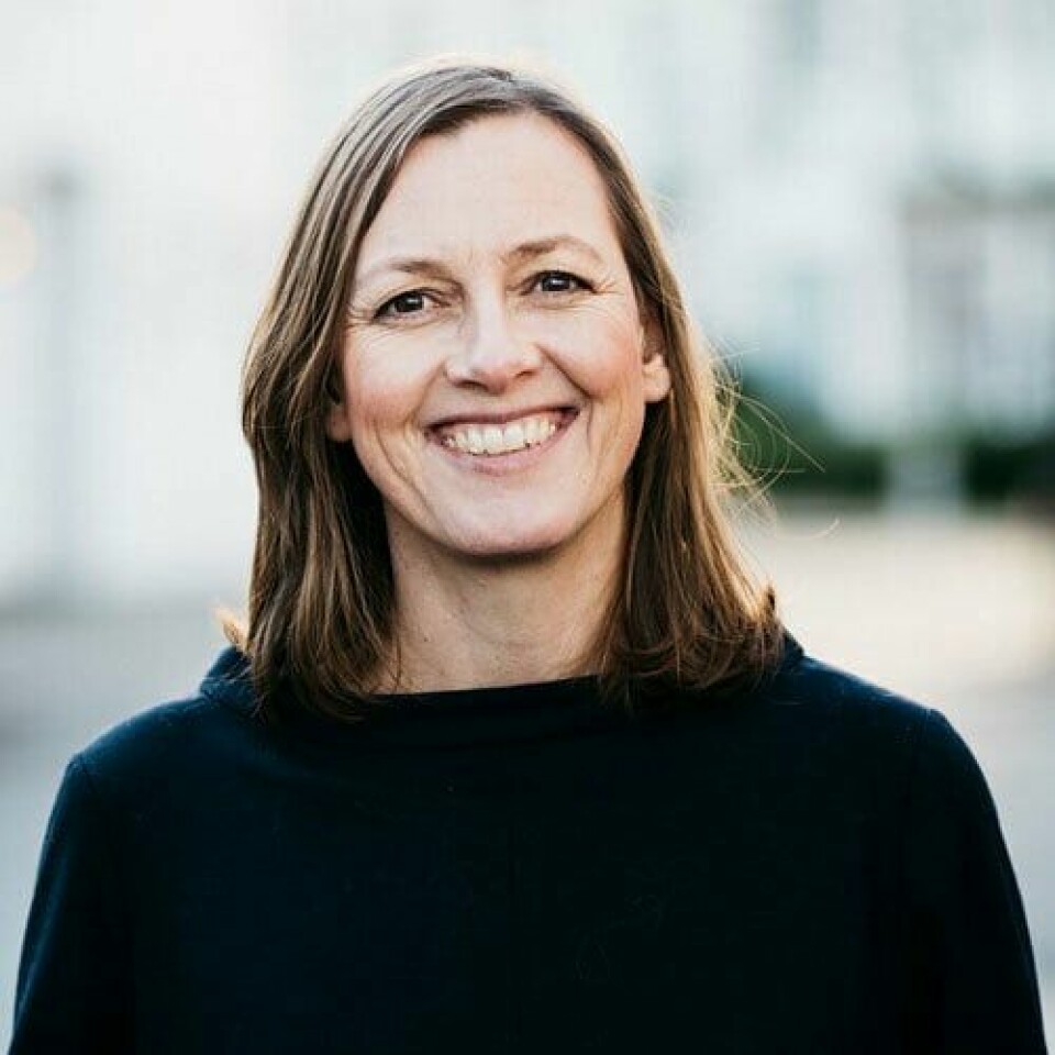 Ellen Hegreberg er utdannet klinisk psykolog fra Universitetet i Oslo, spesialist i barne- og ungdomspsykologi, og har bachelorgrad i fysiologisk psykologi fra University of Wisconsin i USA. Ellen Hegreberg er utdannet klinisk psykolog fra Universitetet i Oslo, spesialist i barne- og ungdomspsykologi, og har bachelorgrad i fysiologisk psykologi fra University of Wisconsin i USA.