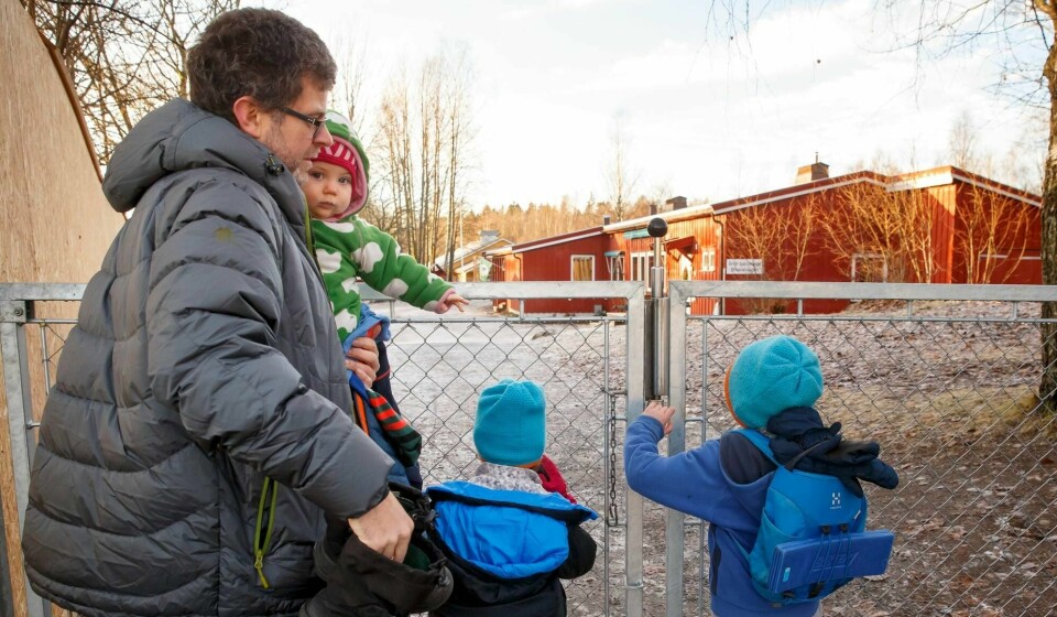 Lengre pappapermisjon har hatt liten effekt på kvinners lønn og karrieremuligheter, ifølge ny rapport. Illustrasjonsfoto.