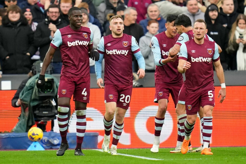 Jarrod Bowen (nummer to fra venstre) scoret West Hams første mål mot Manchester United Jarrod Bowen (nummer to fra venstre) scoret West Hams første mål mot Manchester United. Foto: Kirsty Wigglesworth / AP / NTB