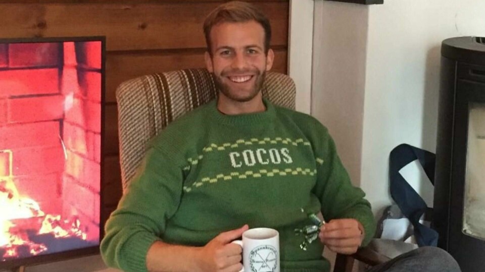 Til jul for noen år tilbake fikk Audun en hjemmestrikket Cocos-genser av sin tante. Til jul for noen år tilbake fikk Audun en hjemmestrikket Cocos-genser av sin tante.