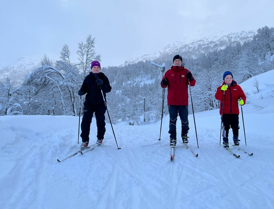 Inger Nes Rasmussen, Kjetil Rasmussen og sønnen Gustav synes det er herlig å gå på ski i Slettedalen i romjulen. Inger Nes Rasmussen, Kjetil Rasmussen og sønnen Gustav synes det er herlig å gå på ski i Slettedalen i romjulen.