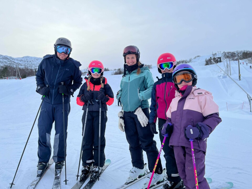 Familien tok turen til skisenteret i Svandalen onsdagen i romjulen. Fra venstre Eskil Haukelid, Sanna Haukelid, Hilde Hauglid, Sofie og Lotte Haukelid. Familien tok turen til skisenteret i Svandalen onsdagen i romjulen. Fra venstre Eskil Haukelid, Sanna Haukelid, Hilde Hauglid, Sofie og Lotte Haukelid.