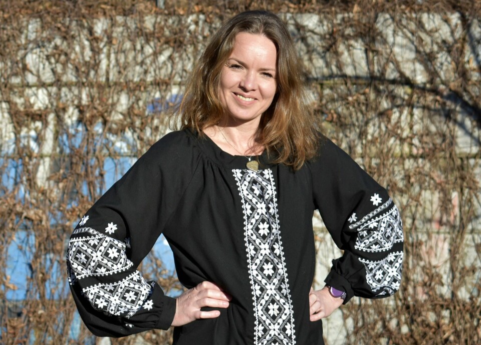 Tetyana Bondarenko, grunnlegger av og tidligere leder i Ukrainsk Forening Øst-Norge, ikledd skjorta vyshyvanka. Tetyana Bondarenko, grunnlegger av og tidligere leder i Ukrainsk Forening Øst-Norge, ikledd skjorta vyshyvanka.