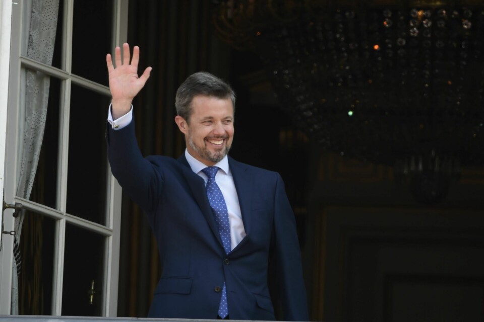 Kronprins Frederik blir Danmarks nye konge 14. januar. Her fra 50-årsfeiringen på Amalienborg Slot. Kronprins Frederik av Danmark blir ikke å se i OL. Foto: Liselotte Sabroe / Ritzau Scanpix / NTB