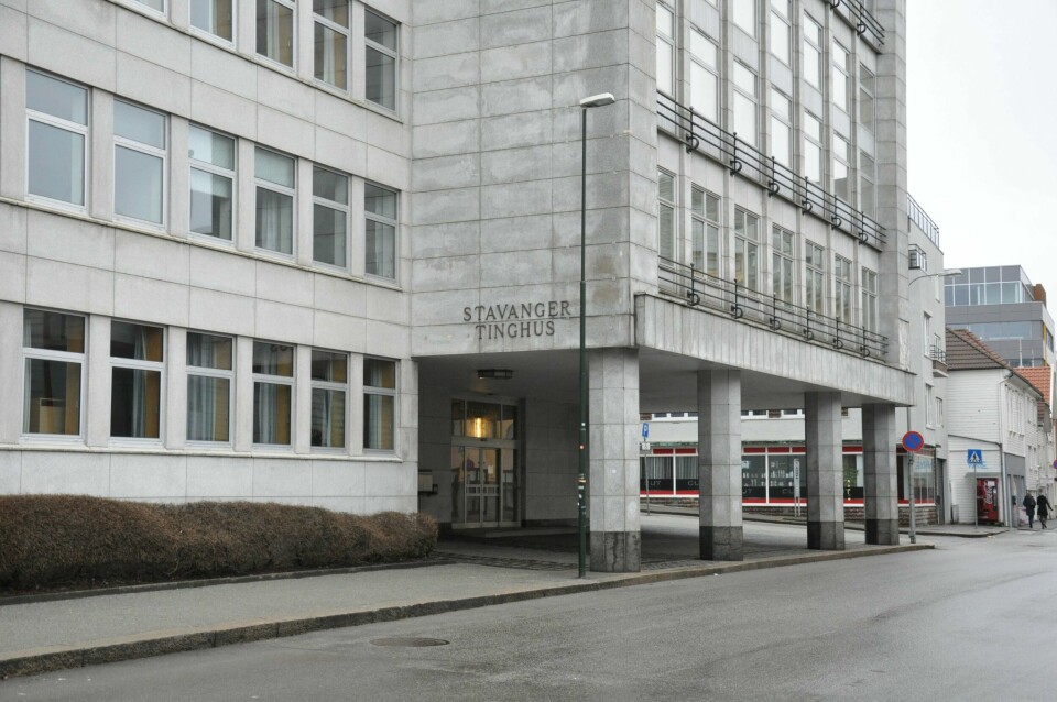 Stavanger tingrett kom til at saken var blitt svært gammel uten at 39-åringen kunne lastes for dette. Dermed ble mesteparten av dommen gjort betinget.