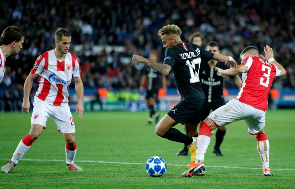 Neymar gjorde hat trick i PSGs 6-1-seier over Røde Stjerne. Oppgjøret blir nå etterforsket for kampfiksing.