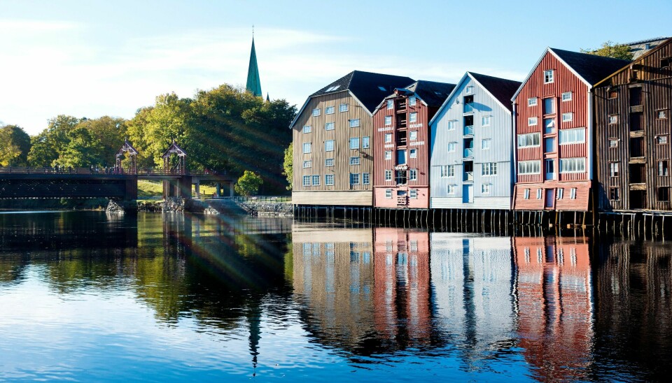 Det ble målt historisk høye høsttemperaturer i Trondheim fredag.