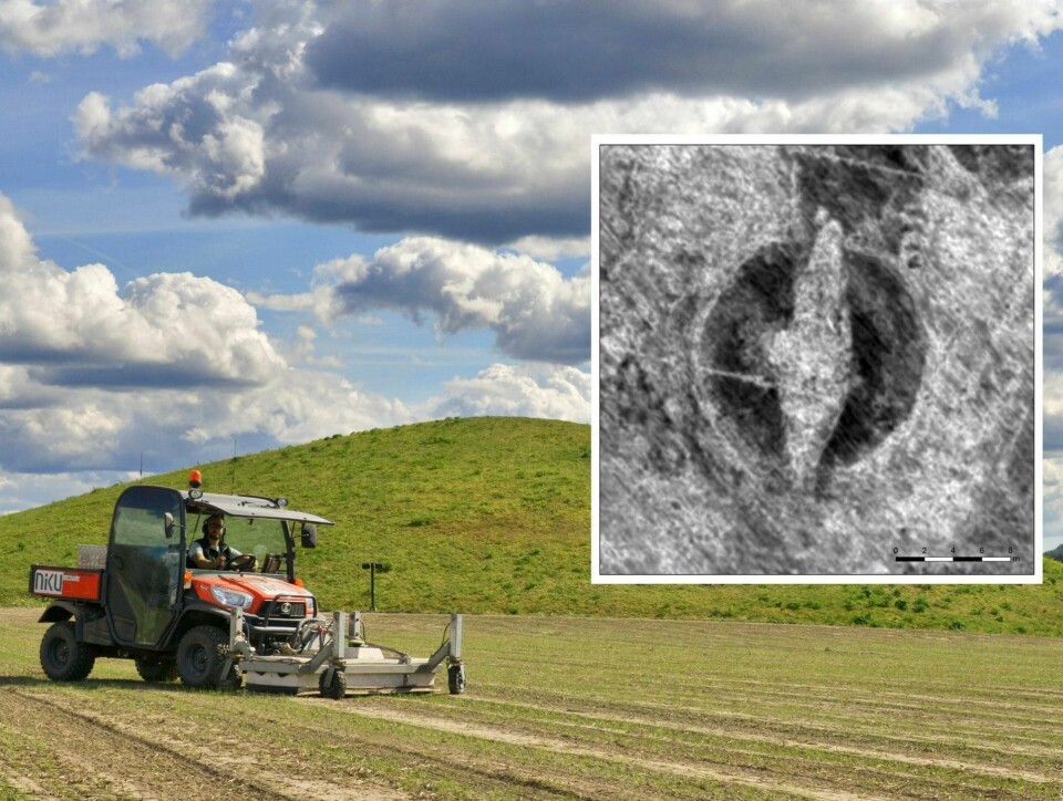 ALT VI IKKE SER: Som teknologien vi utviklet gjennom firmaet Scan-Tech på Konnerud, har en georadar bidratt til å finne det som trolig er et vikingskip på er jorde i Halden. FOTO: NTB SCANPIX