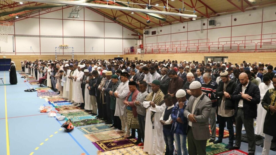 Fra 2008 til 2018 har medlemstallet i trossamfunnene utenom Den norske kirke som mottar offentlig støtte, økt med 56 prosent. Bildet viser muslimer i Hundvåghallen under høytiden id al-adha i august i år.