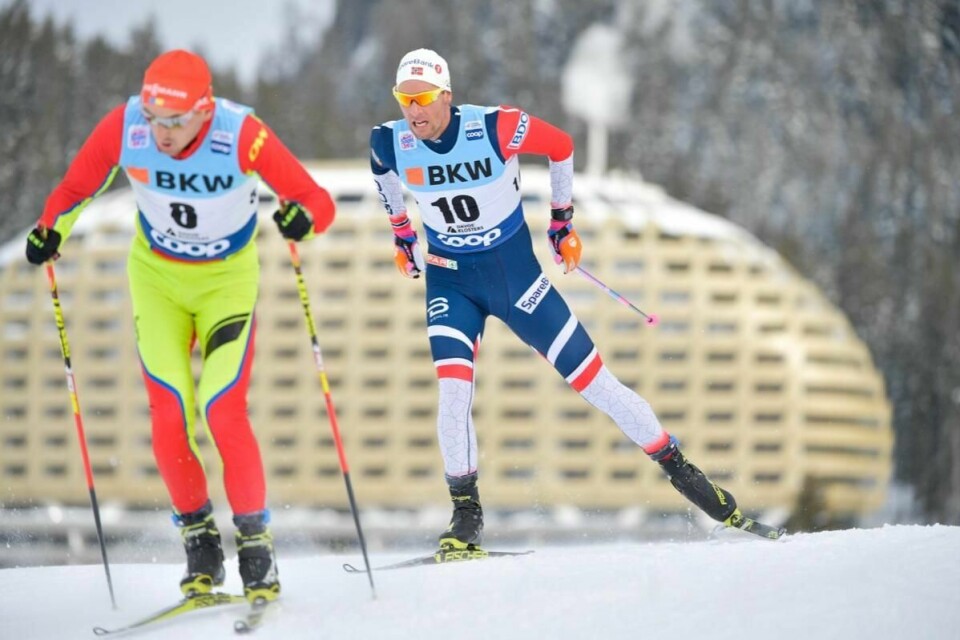 Chris Jespersen (t.h.) hadde muligheten til å ta sin første verdenscupseier siden 2014, men et fall i løssnøen ødela for ham.
