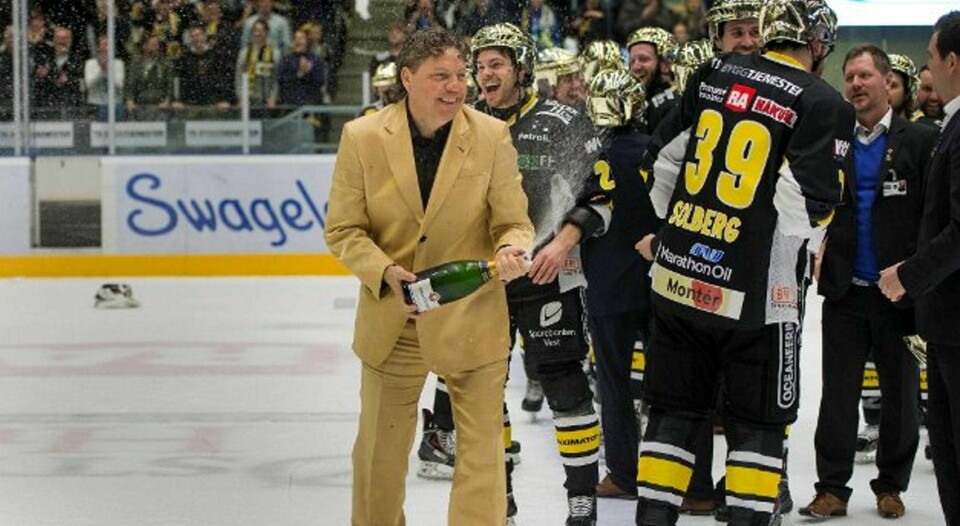 Tore Christiansen er allerede sjef i DNB Arena. Sportsleder Espen Iversen mener han like gjerne kan være det på heltid i fortsettelsen. FOTO: CARINA JOHANSEN, NTB SCANPIX