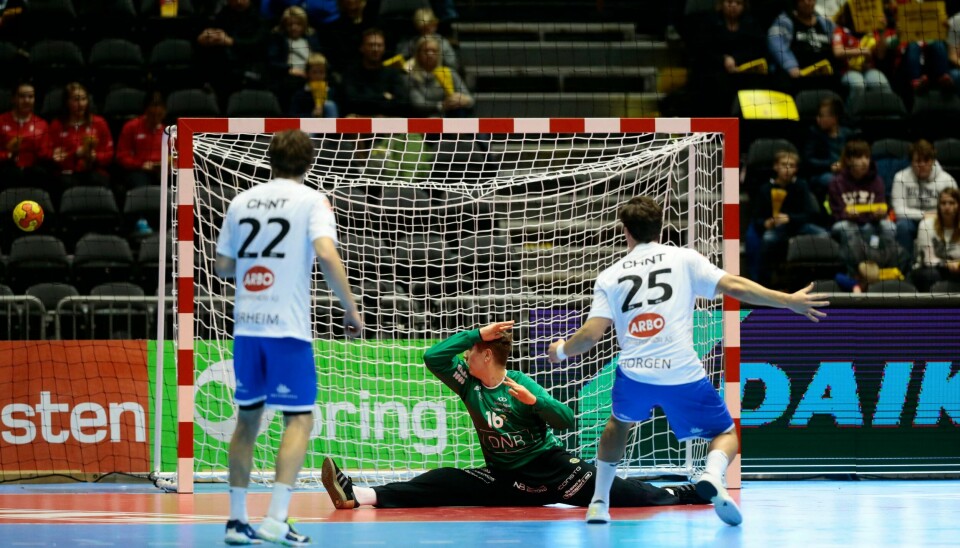 Aksel Horgen, her mot Bodø HK under NM-finalen i 2017, skal spille for danske BjerringbroSilkeborg fra og med neste sesong. Foto: Torstein Bøe / NTB scanpix