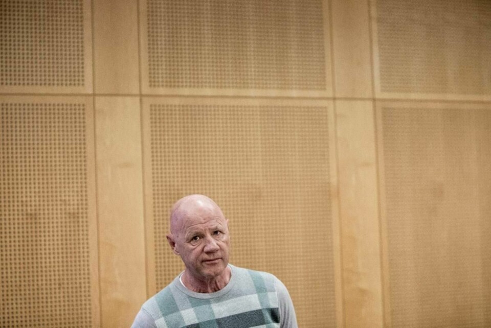 Jan Erik «Jannik» Iversen står tiltalt for å forsøkte å presse Kjell Inge Røkke for et tosifret millionbeløp. Rettsaken går i Oslo tingrett.