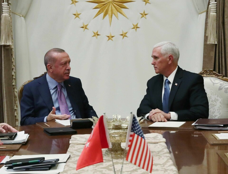 Tyrkias president Recep Tayyip Erdogan møtte torsdag USAs visepresident Mike Pence i Ankara. Foto: AP / NTB scanpix