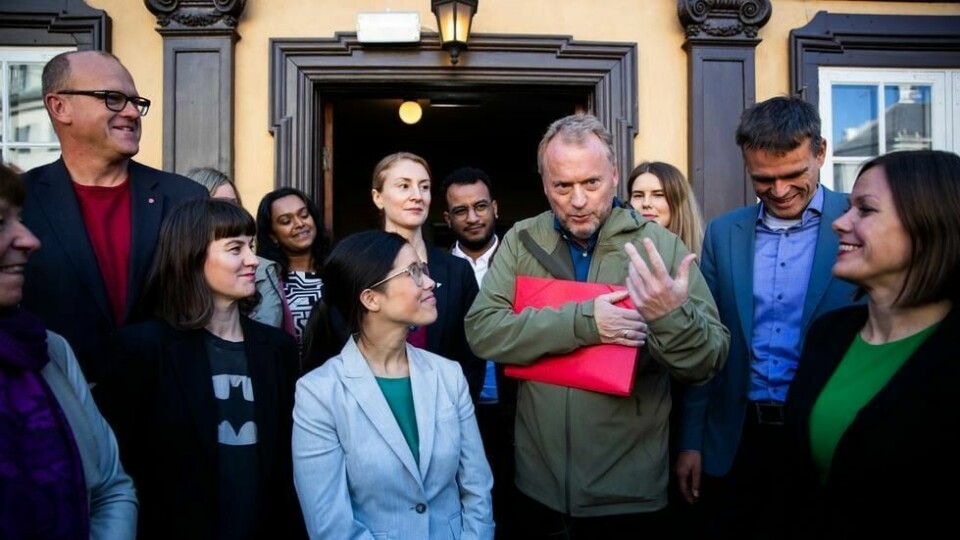 Byrådsforhandlingene mellom Oslo Ap, Oslo MDG og Oslo SV startet 20. september i Mangelsgården i Storgata i Oslo. Fra v. Frode Jacobsen (Ap), Rina Mariann Hansen (Ap), Inga Marte Thorkildsen (SV), Kamzy Gunaratnam (Ap) Sunniva Holmås Eidsvoll (SV) Omar Samy Gamal (SV). Lan Marie Berg (MDG), Raymond Johansen, Einar Wilhelmsen (MDG) og Hanna E. Marcussen (MDG)