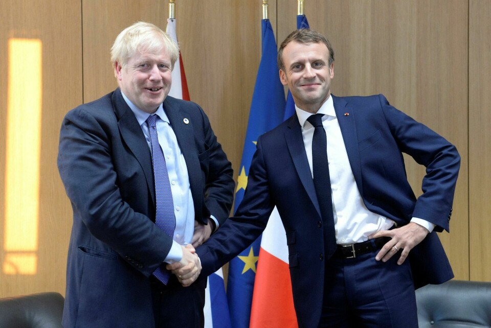 Frankrikes president, Emmanuel Macron, ønsker kun en kort utsettelse. Her med Boris Johnson. FOTO: NTB SCANPIX Frankrikes president, Emmanuel Macron, ønsker kun en kort utsettelse. Her med Boris Johnson. FOTO: NTB SCANPIX
