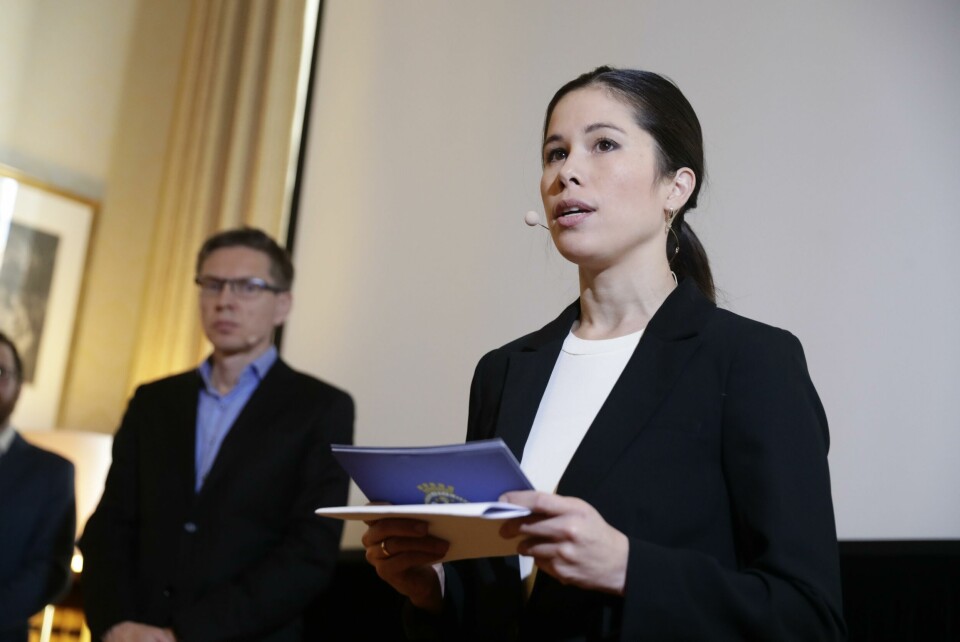 Byråd for miljø- og samferdsel Lan Marie Berg under pressekonferansen fredag. OSLO 20191025. Byråd for miljø og samferdsel, Lan Marie Berg, og direktør for Energigjenvinningsetaten, Hans Petter Karlsen under pressebrief om undersøkelse av Energigjenvinningsetaten i Oslo kommuneFoto: Berit Roald / NTB scanpix