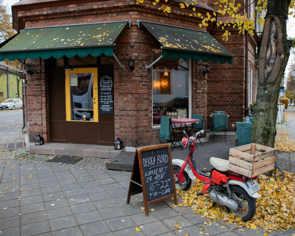 Dekka Bord er en familiedrevet restaurant som ligger idyllisk til i Ullvålsveien. ALLE FOTO: MINA RÆGE Dekka Bord er en familiedrevet restaurant som ligger idyllisk til i Ullvålsveien. ALLE FOTO: MINA RÆGE