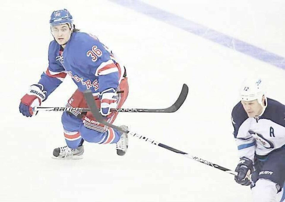 Mats Zuccarello Aasen promoterte et utenlandsk spilleselskap, men avsluttet samarbeidet for å spille på landslaget. Nå skal norsk klubber også igjen inn i folden. FOTO: PONTUS HÖÖK/NTB SCANPIX
