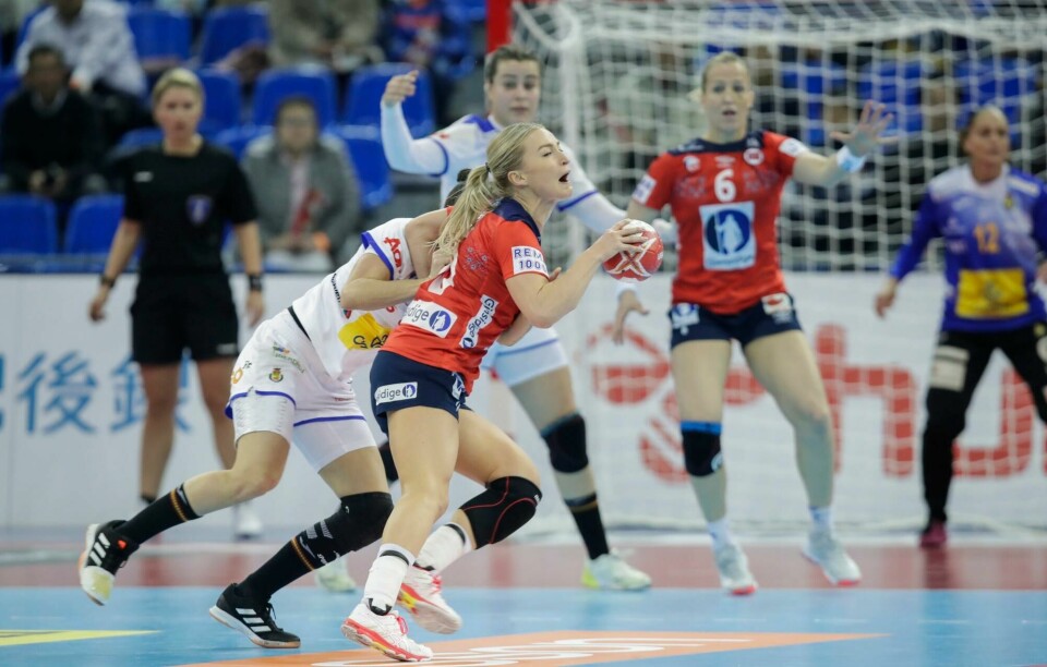 Stine Bredal Oftedal under VM-semifinalen mellom Norge og Spania. Spania vant. Kumamoto, Japan 20191213. Stine Bredal Oftedal under VM kampen mellom Norge og Spania.Foto: Vidar Ruud / NTB scanpix