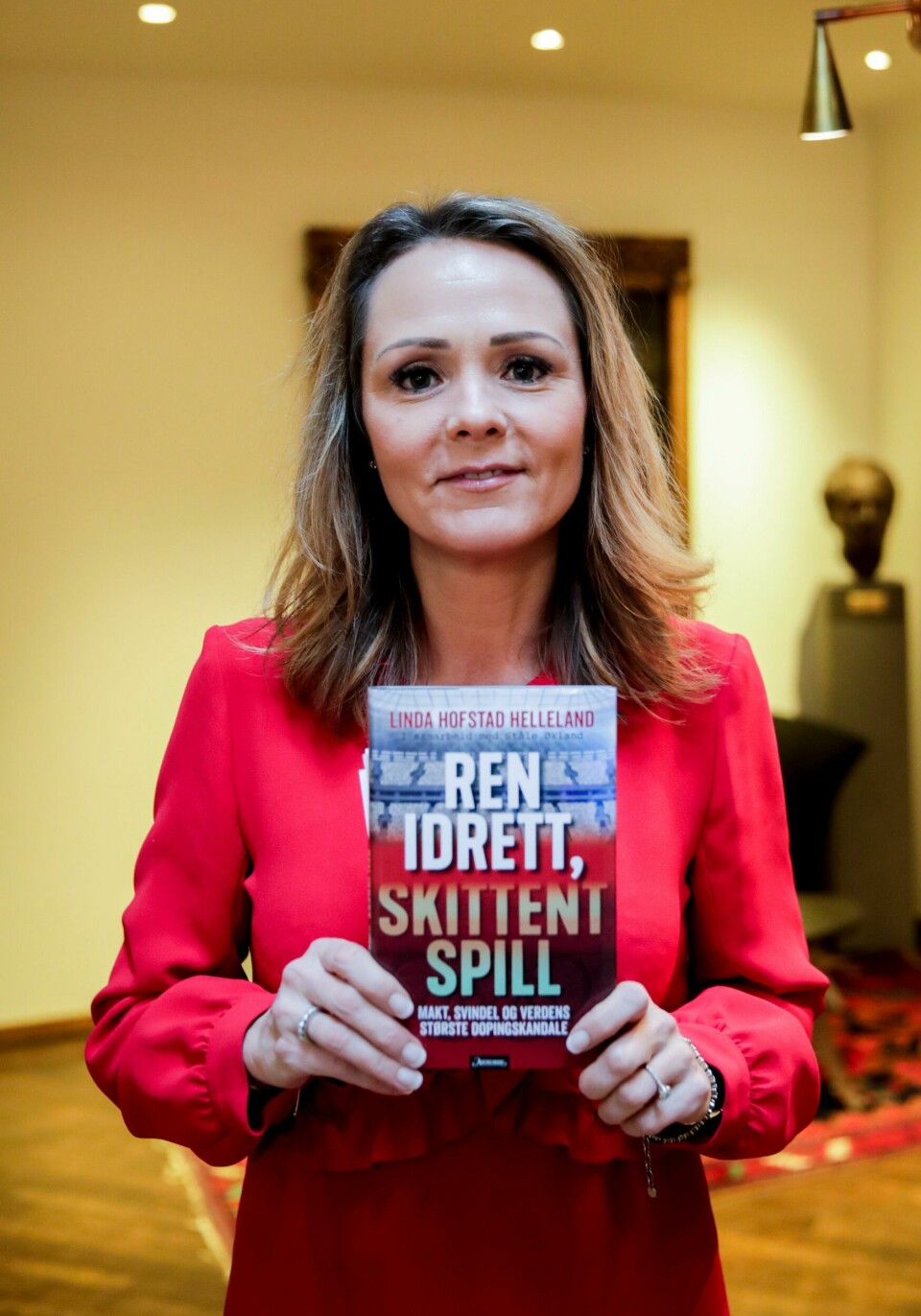 Oslo 20191114. Lansering av Linda Hofstad Hellelands bok 'Ren idrett, skittent spill». Bak Mads Nygaard direktør Aschehoug.Foto: Vidar Ruud / NTB scanpix Oslo 20191114. Lansering av Linda Hofstad Hellelands bok 'Ren idrett, skittent spill». Bak Mads Nygaard direktør Aschehoug.Foto: Vidar Ruud / NTB scanpix