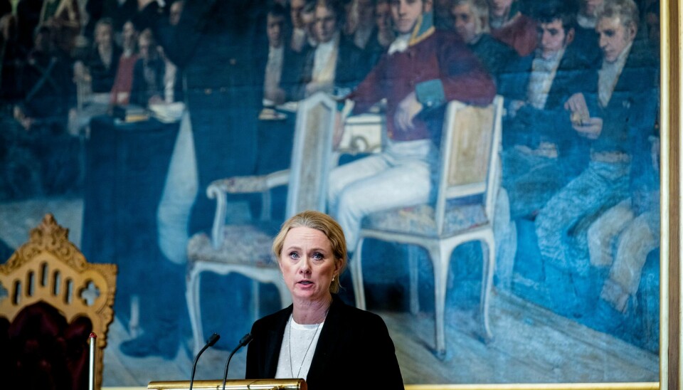 – Mitt råd til sjefene i utelivsbransjen: Ha nulltoleranse. Kast ut gjester som plager de ansatte. Hvis det er snakk om et julebord: Ring til arbeidsgivere mandagen etter, og fortell hvordan deres ansatte oppførte seg. Det er passe flaut for den som gikk over streken, sier arbeids- og sosialminister Anniken Hauglie (H) til Dagbladet. Foto: Stian Lysberg Solum / NTB scanpix