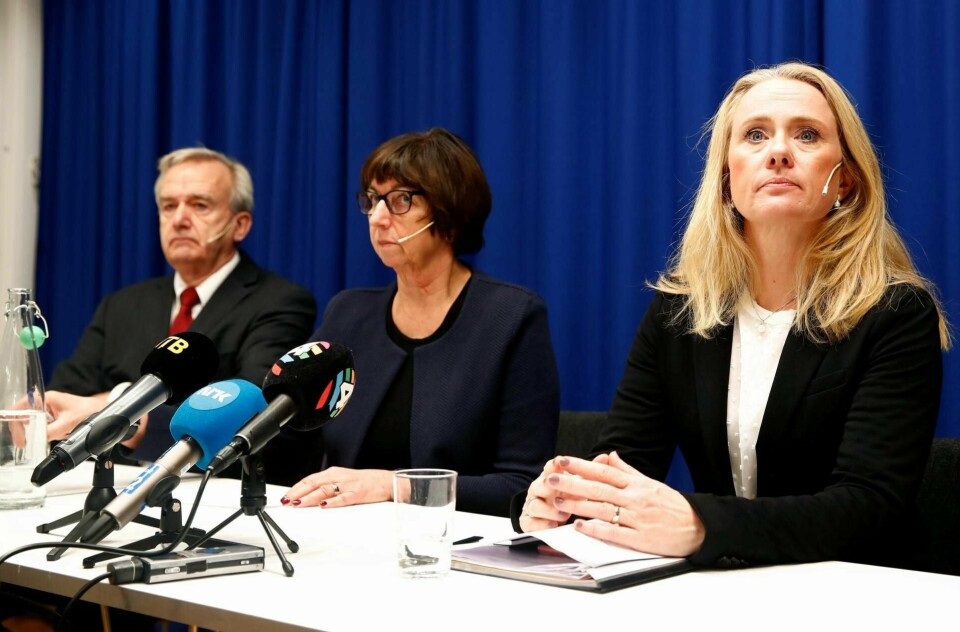 28. oktober i år holdt daværende riksadvokat Tor-Aksel Busch, Nav-direktør Sigrun Vågeng og arbeids- og sosialminister Anniken Hauglie pressekonferanse om norske myndigheters feilpraktisering av EØS-regler. Hvilke konsekvenser får det for dem som har hatt ansvaret for feilen, undrer Adrian Afzal. Foto: Terje Pedersen/NTB scanpix