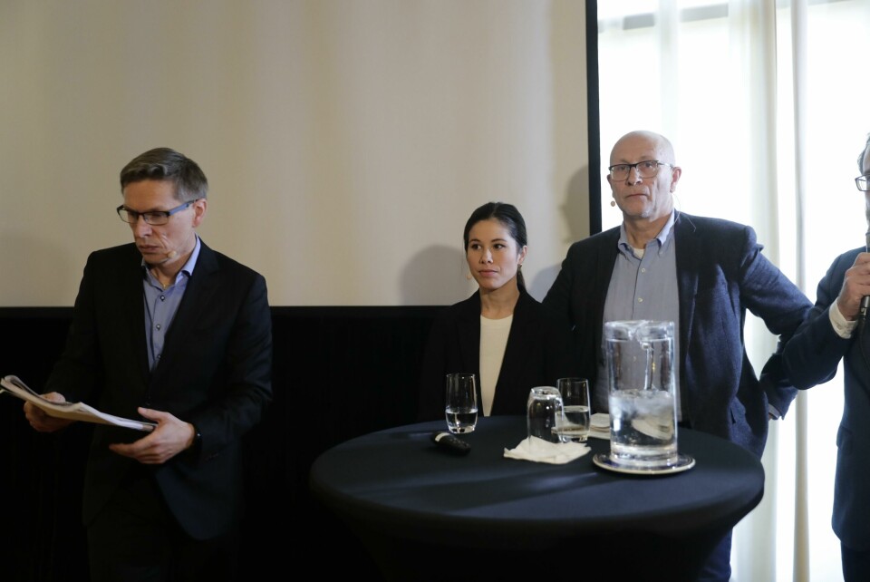 Hans Petter Karlsen (til høyre) er direktør for Energigjenvinningsetaten. Lan Marie Berg er sjefen hans igjen, som byråd for miljø og samferdsel i Oslo. OSLO 20191025. Advokat Gunnar Holm Ringen (t.v.) i revisorselskapet PwC, byråd for miljø og samferdsel, Lan Marie Berg, og direktør for Energigjenvinningsetaten, Hans Petter Karlsen under pressebrief om undersøkelse av Energigjenvinningsetaten i Oslo kommuneFoto: Berit Roald / NTB scanpix