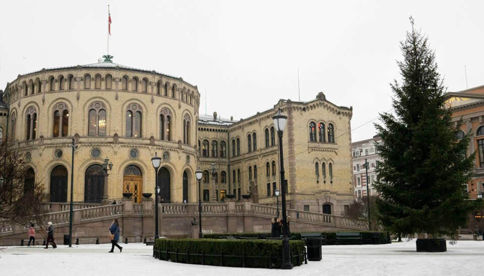 Stortinget har kartlagt hvor mange representanter og partiansatte som har opplevd mobbing, trakassering og uønsket seksuell oppmerksomhet.
