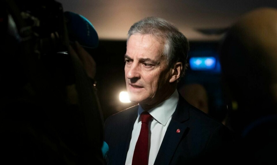 Jonas Gahr Støre kalles inn til den åpne høringen på Stortinget om trygdeskandalen.