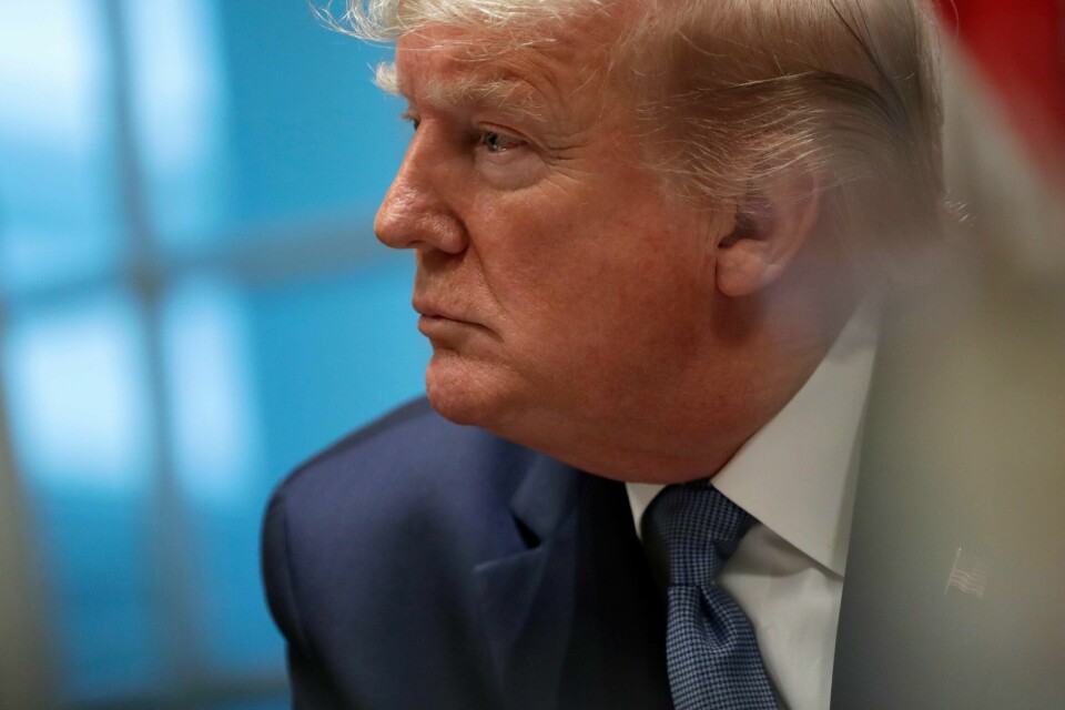Tirsdag skal demokratene offentliggjøre hva de anklager president Donald Trump for i forbindelse med riksrettsprosessen, ifølge amerikanske medier.