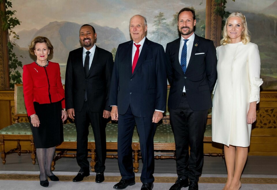 Abiy Ahmed i audiens på Slottet med dronning Sonja, kong Harald, kronprins Haakon og kronprinsesse Mette-Marit. Abiy Ahmed i audiens på Slottet med dronning Sonja, kong Harald, kronprins Haakon og kronprinsesse Mette-Marit.