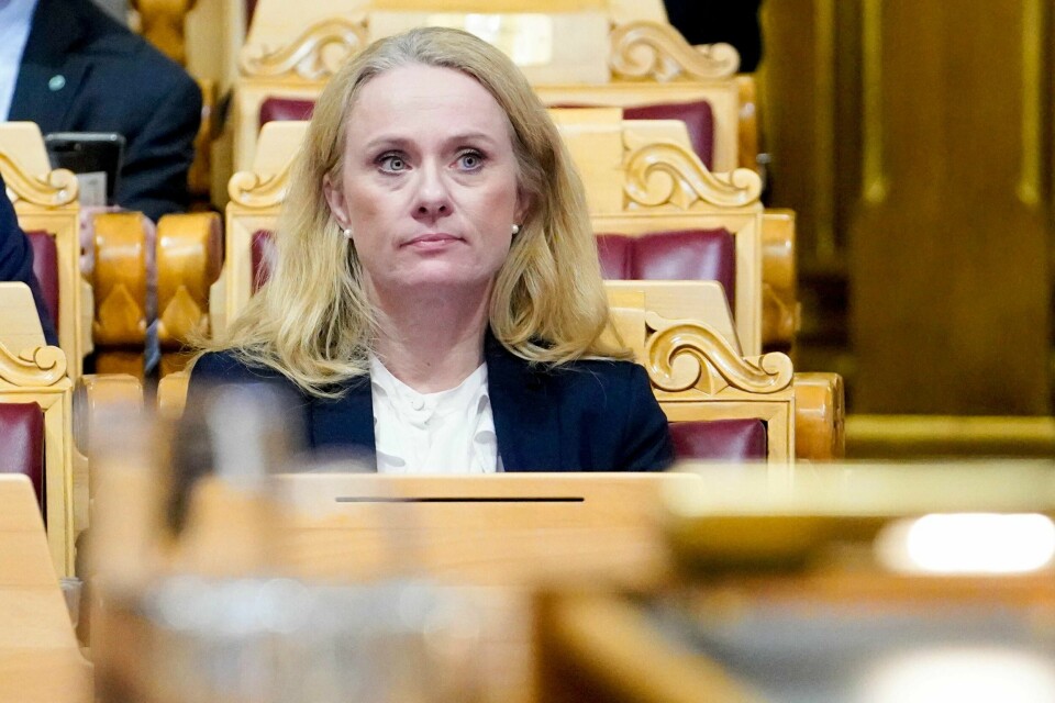 Anniken Hauglie (H) har bedt Justisdepartementets lovavdeling vurdere habiliteten til noen av medlemmene i granskingsutvalget.